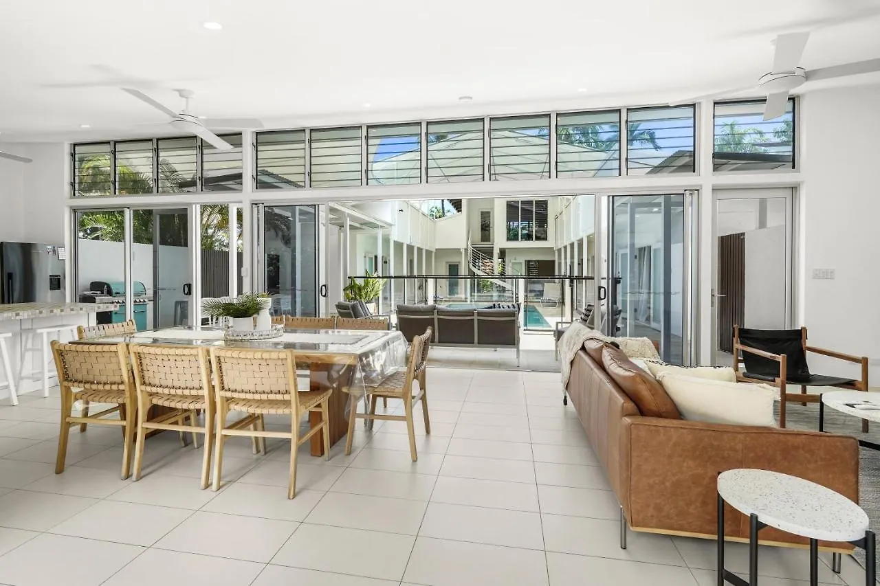 Belle Escapes Villa Rosa Just Minutes To Trinity Beach Australia