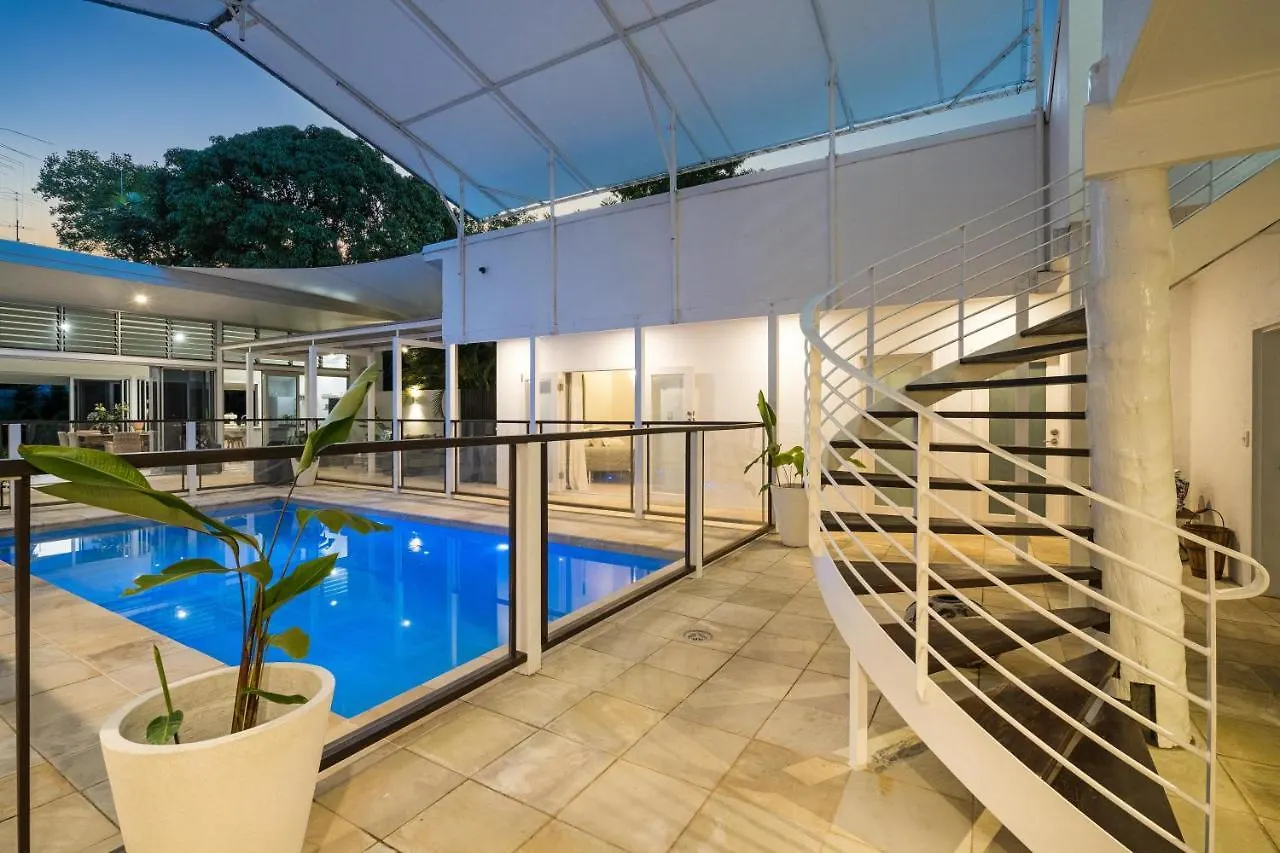 Belle Escapes Villa Rosa Just Minutes To Trinity Beach Holiday home